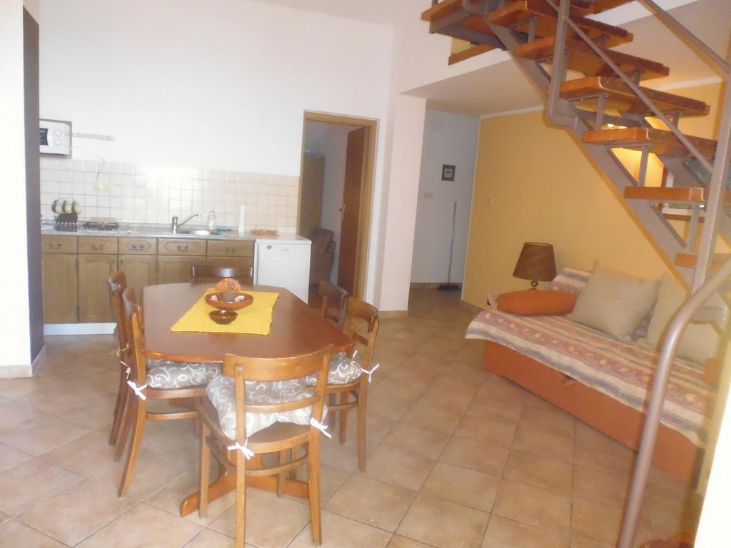 Apartments Jadranka Povile Novi Vinodolski Camera foto